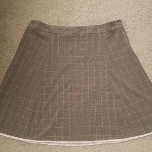 Old Navy Women's knee length skirt